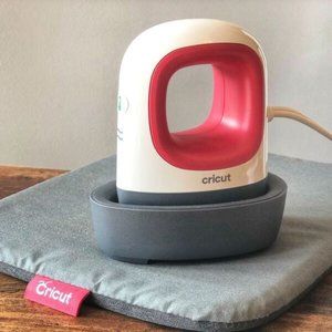Cricut EasyPress Mini - Heat Press Machine
